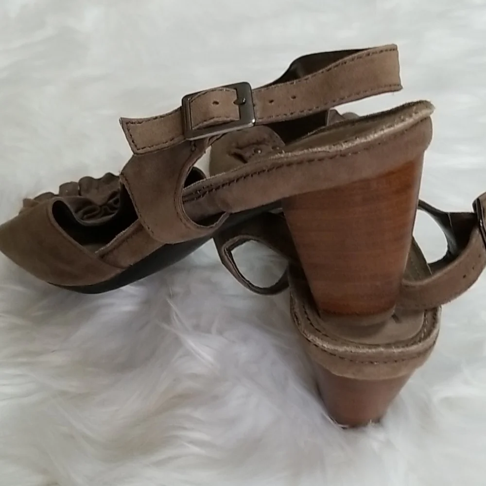 VA Milano suede-look gray brown heeled Sandals